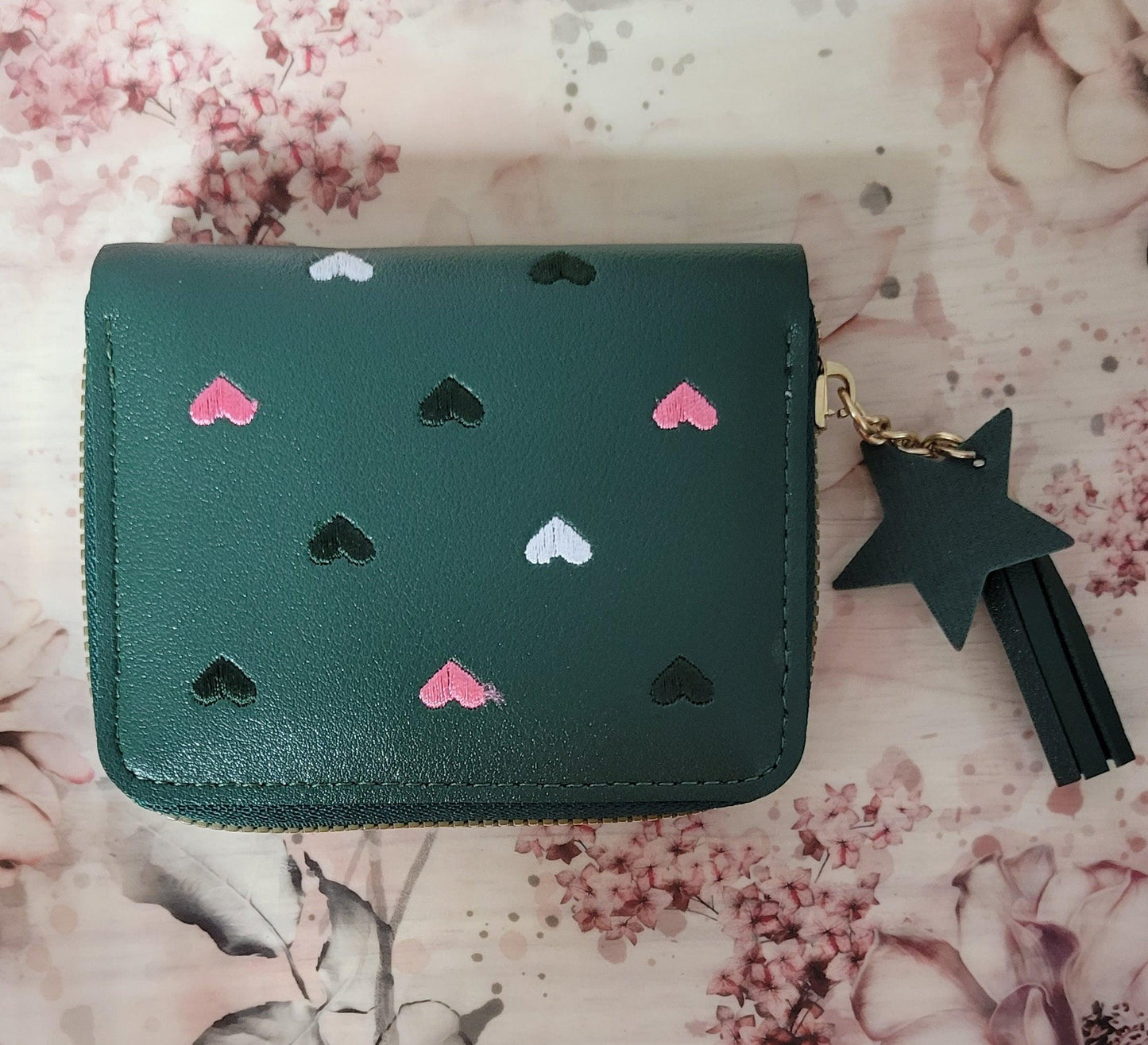 Heart wallet (Green) - Simply Graced Mama