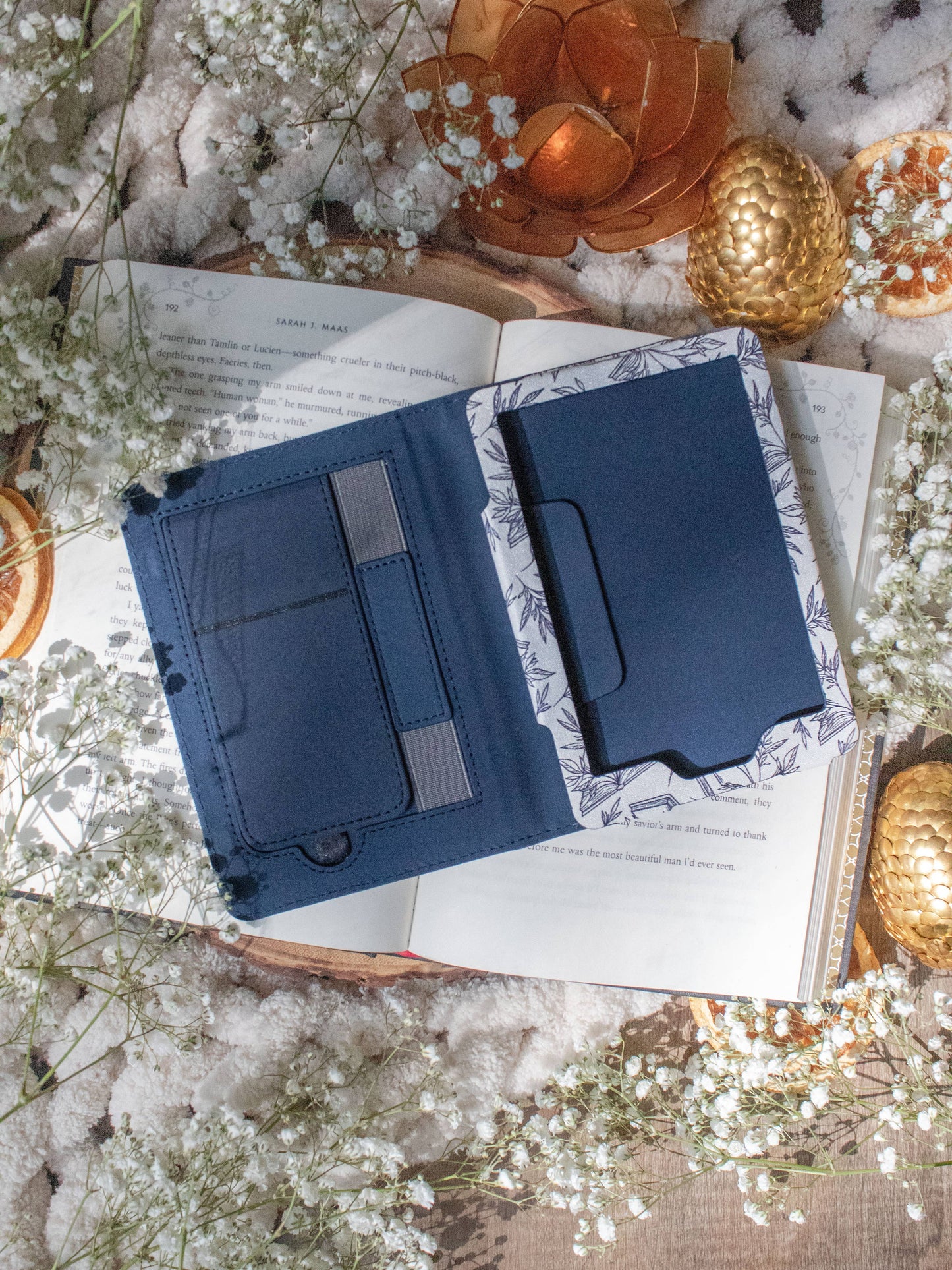 Porcelain Books Kindle Case for a 7" Kindle Paperwhite 12th Generation & Colorsoft