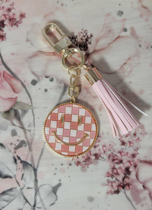 Smiley Face Resin Coin Keychain w/tassel - Pink Checkered - Simply Graced Mama