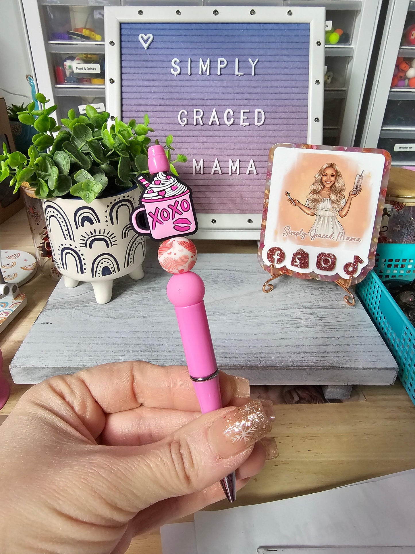 XOXO Light Pink Beaded Pen - Simply Graced Mama