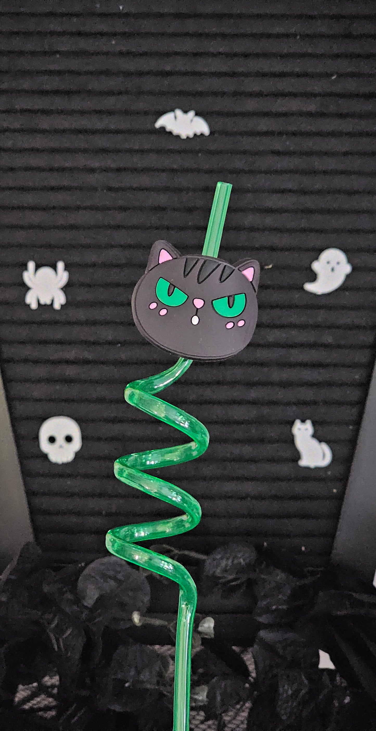 Green Twist Plastic Straw with Black Cat Straw Charm