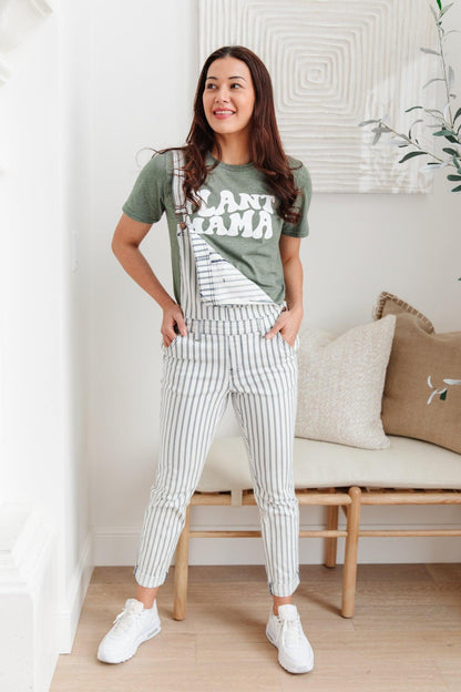 Green Thumb Graphic Tee - Simply Graced Mama