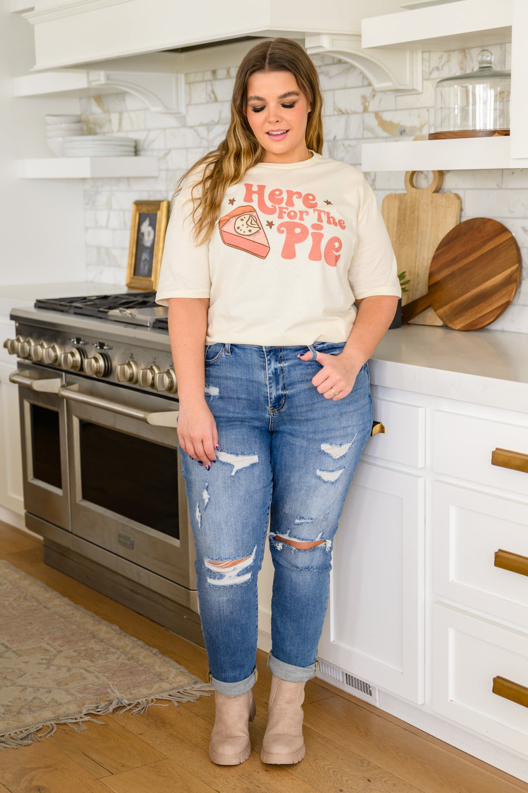 Here For The Pie Graphic T-Shirt In Cream - Simply Graced Mama