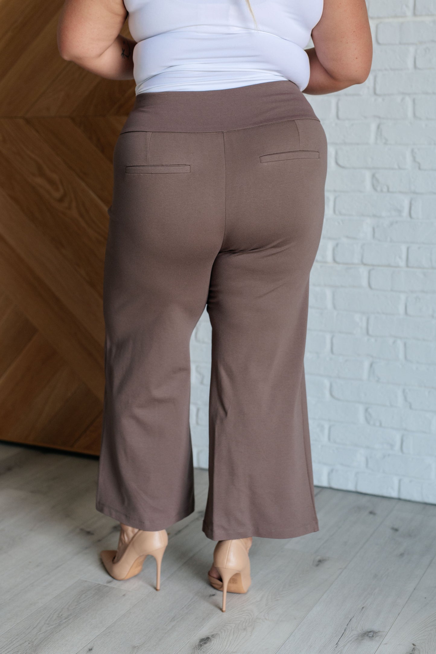 Magic Wide Leg Crop Pants in Dark Mocha