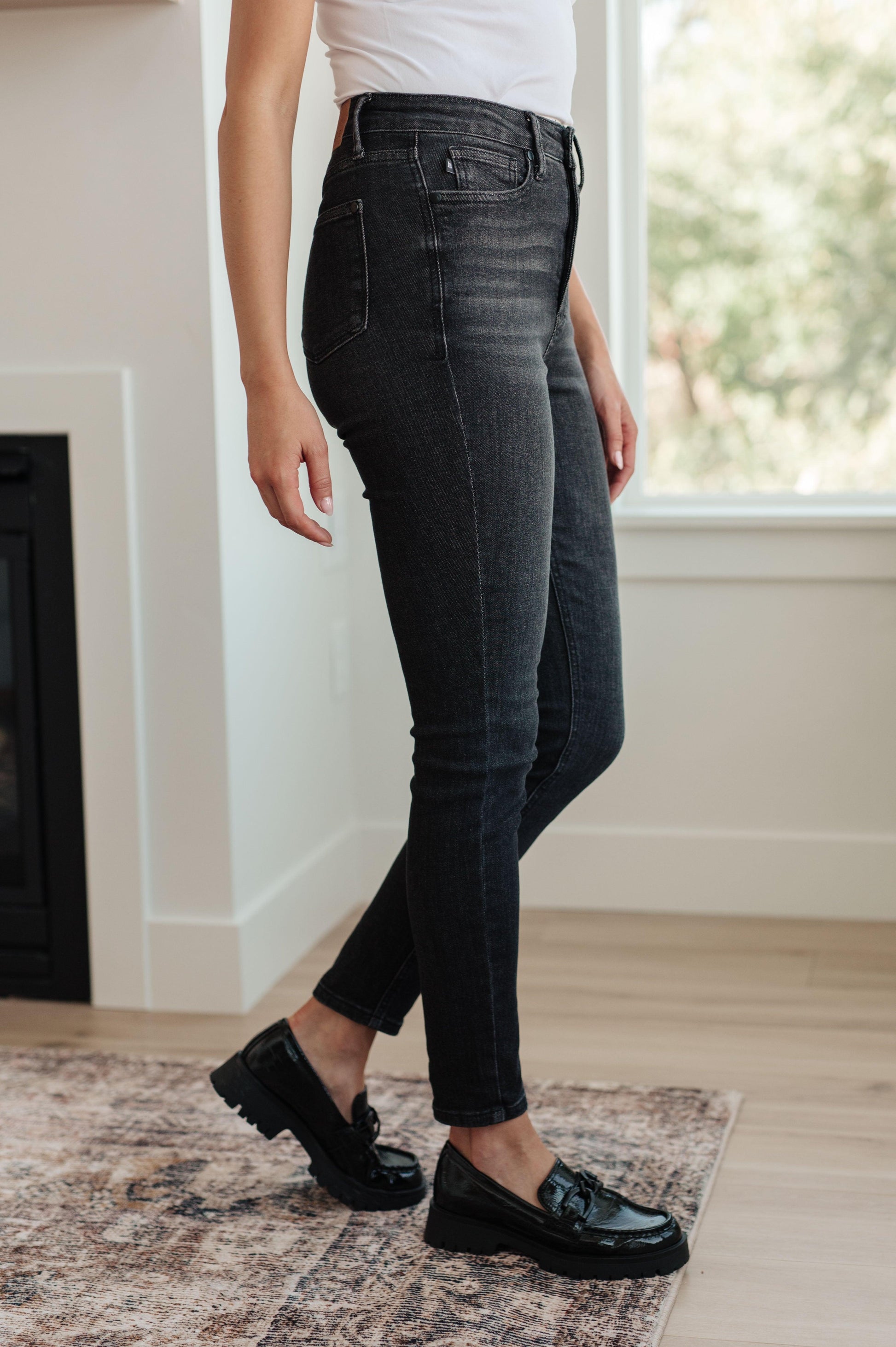 Octavia High Rise Control Top Skinny Jeans in Washed Black - Simply Graced Mama