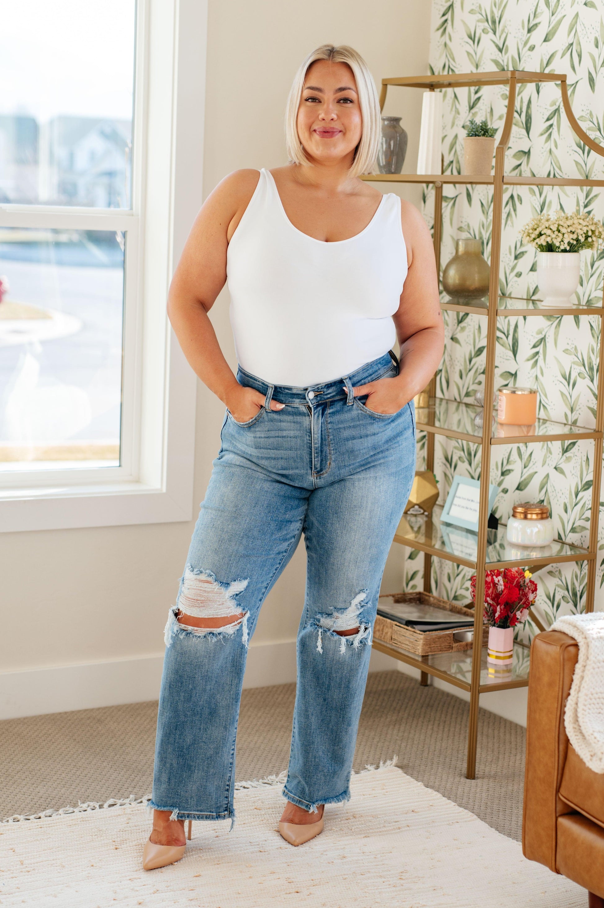 Rose High Rise 90's Straight Jeans in Light Wash - Simply Graced Mama