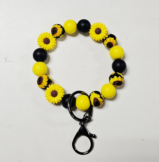 Sweet Sunflower Beaded Wristlet